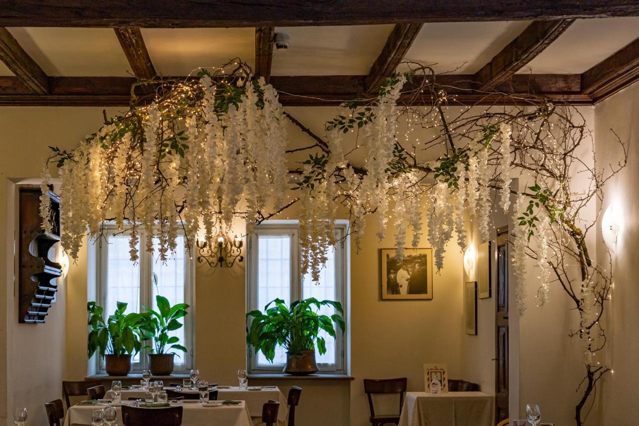 Locanda La Posta Cavour Bagian luar foto