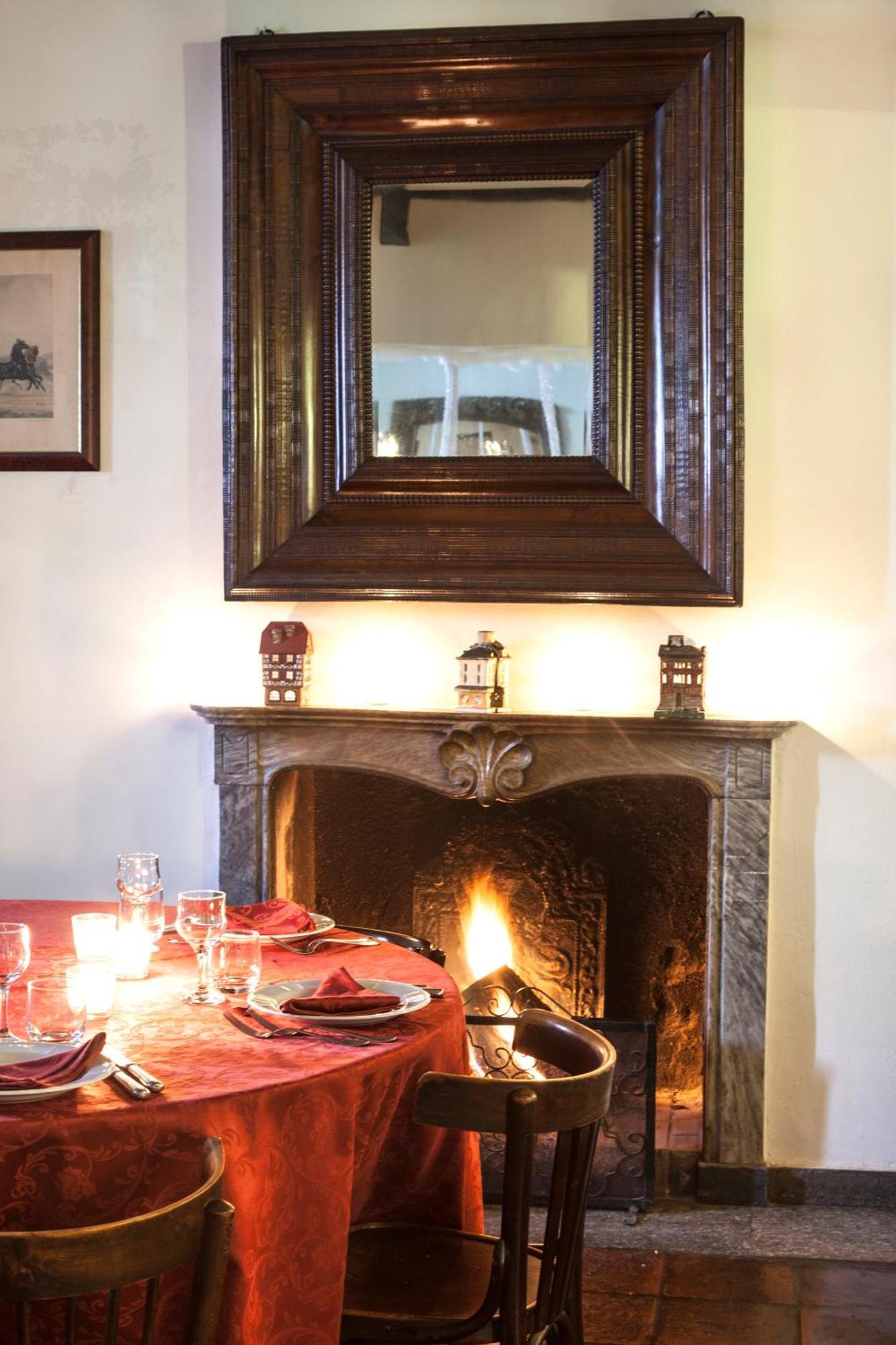 Locanda La Posta Cavour Bagian luar foto