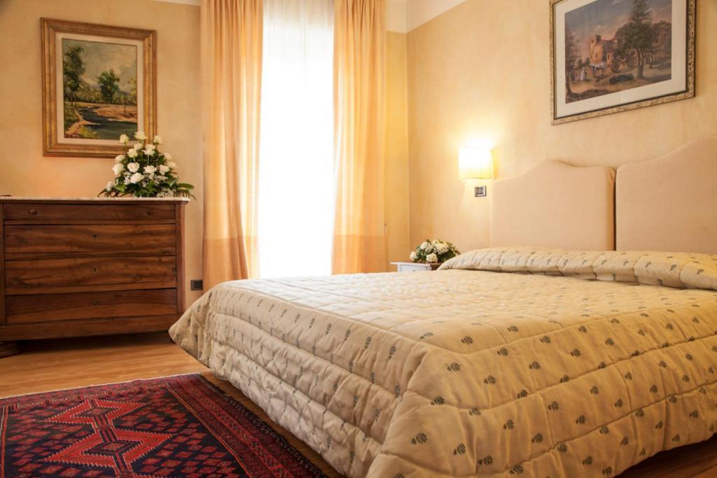 Locanda La Posta Cavour Ruang foto